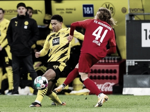 Gols e melhores momentos para Borussia Dortmund 2x1 Augsburg na Budesliga