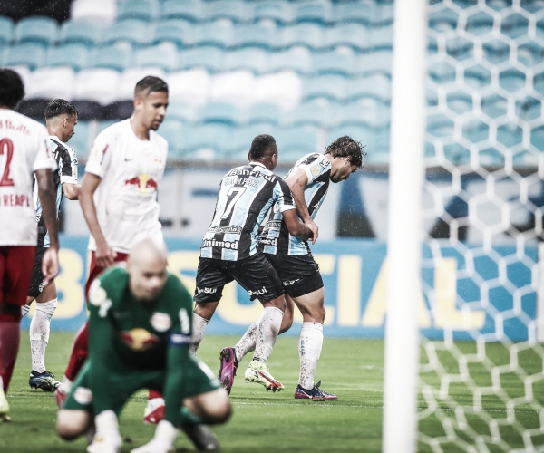 Grêmio resolve no primeiro tempo e bate reservas do Bragantino pelo Brasileirão