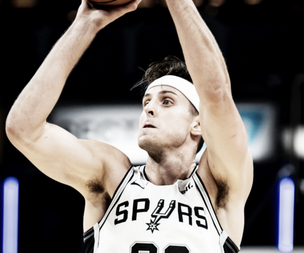 Pontos e momentos para San Antonio Spurs x Minnesota Timberwolves pela NBA (110-117)
