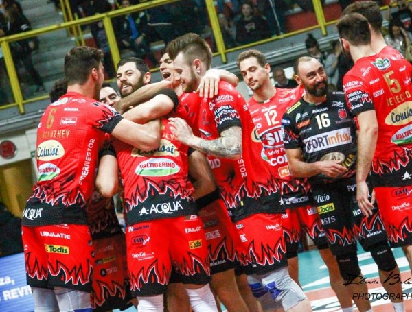 Volley M - La Sir Safety Perugia reagisce prontamente e impatta la serie di semifinale scudetto