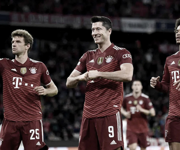 Lewandowski marca duas vezes, Bayern goleia Dinamo Kiev e segue absoluto no topo do Grupo D
