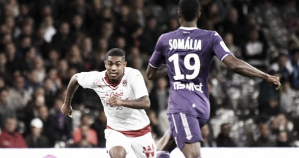 Com gol de Malcom, Bordeaux derrota Toulouse e entra provisoriamente no G-3 da Ligue 1
