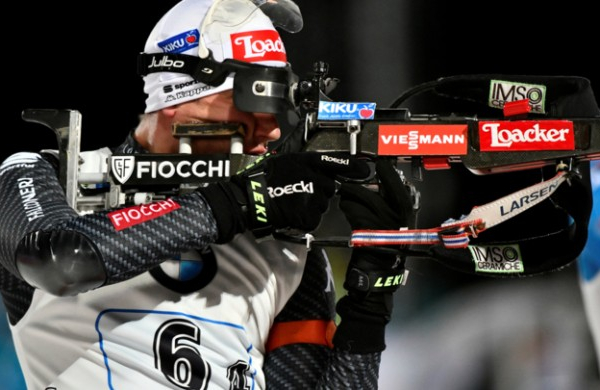Biathlon, Oberhof - Inseguimento: Windisch terzo in volata, Fourcade semina gli avversari