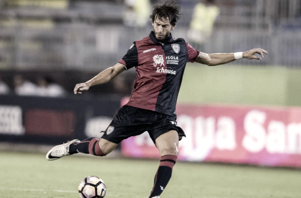 Serie A: il Cagliari si prepara per il Genoa mentre sonda il mercato