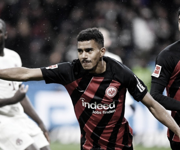  Bayern é goleado pelo Frankfurt e se distancia da liderança da Bundesliga
