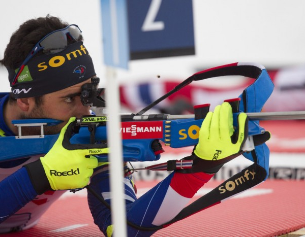 Mondiali Oslo: Fourcade domina davanti a Bjoerndalen la sprint delle leggende