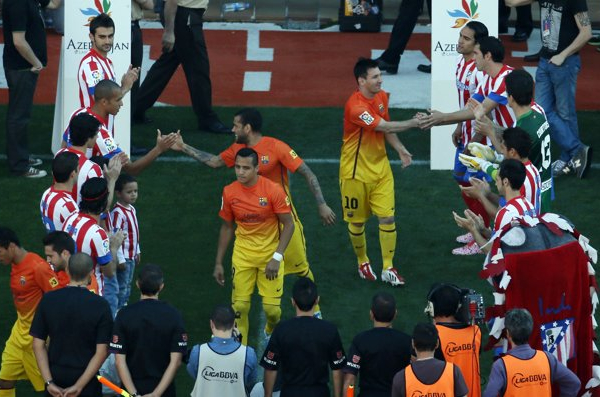 Il Barcellona festeggia con i tre punti al Vicente Calderon