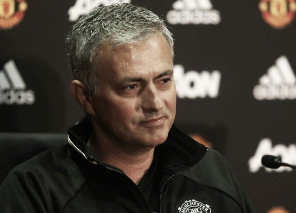 Jose Mourinho: "Va a ser muy difícil que Schweinsteiger juegue con el United"