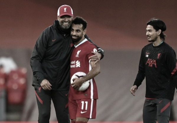 Jürgen Klopp rasga elogios a Mohamed Salah: "Jogador muito especial"