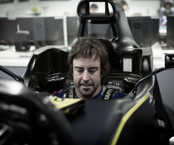 Bicampeão mundial de F1, Fernando Alonso testará carro da Renault em Barcelona