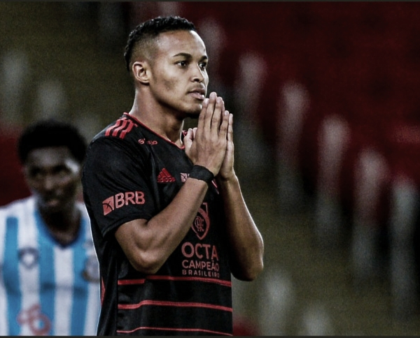 Rodrigo Muniz desencanta, Flamengo tem boa atuação e vence Macaé