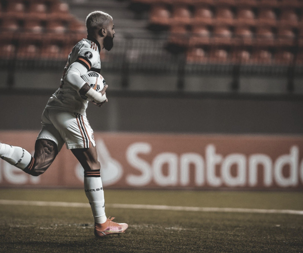 Gabigol passa Zico e se torna maior artilheiro do Flamengo na Libertadores