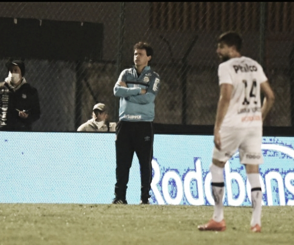 Fernando Diniz valoriza vitória do Santos sobre Cianorte: “Time muito intenso”