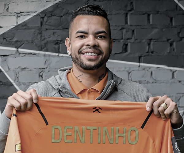 Corinthians não se anima com possibilidade de repatriar Dentinho