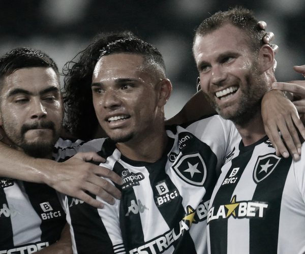 Botafogo goleia, ultrapassa Vasco e afunda Volta Redonda na lanterna