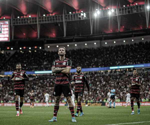 Paulo Sousa estreia na volta do Maracanã, e Flamengo dá show