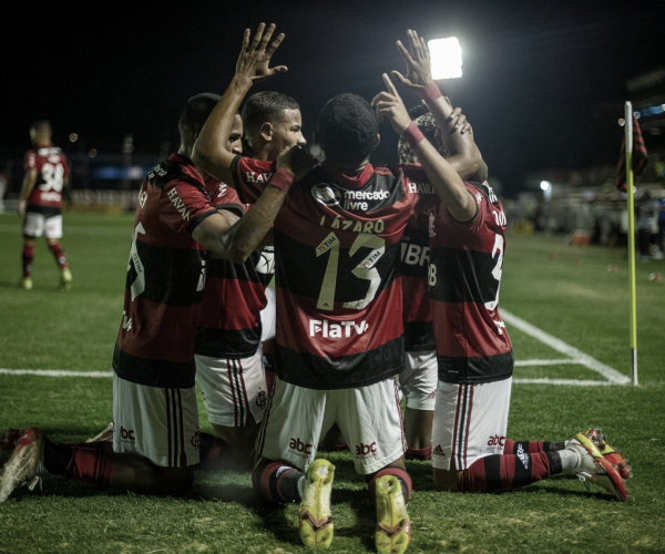 Análise: garotada do Flamengo faz estreia convincente no Carioca