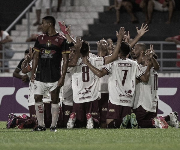 Floresta vence a segunda seguida e CRB se recupera na Copa do Nordeste 