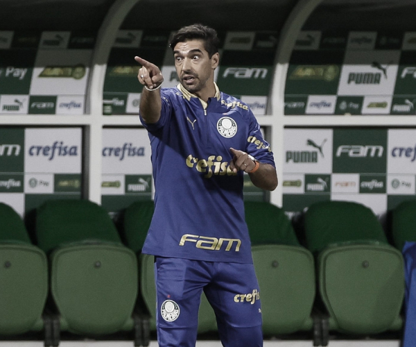 Abel comemora classificação e projeta final contra o Peixe: "Santos tem a ambição de ganhar"