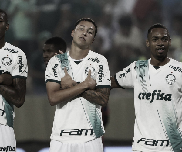 Palmeiras goleia e se classifica para o mata-mata da Copinha