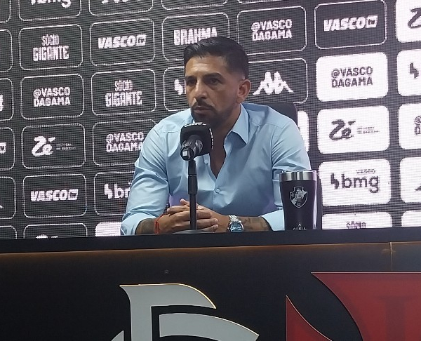 Emiliano Díaz revela procura por titular do Vasco: "Ligaram para Ramón (Díaz)"