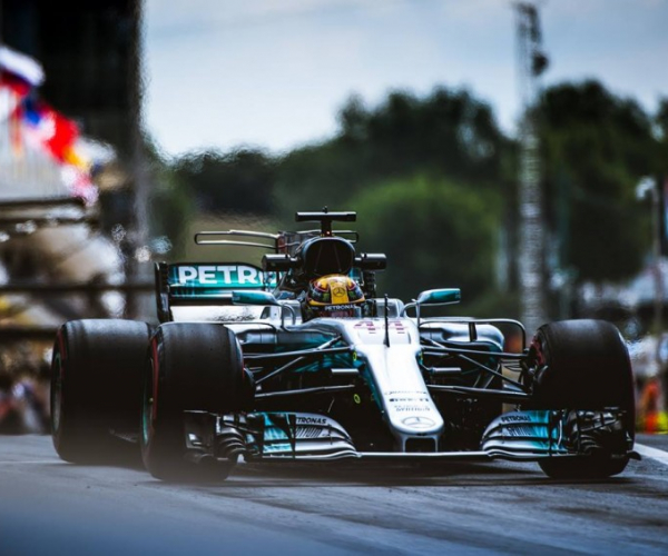 F1, Mercedes - Hamilton che galanteria, ma servirà?