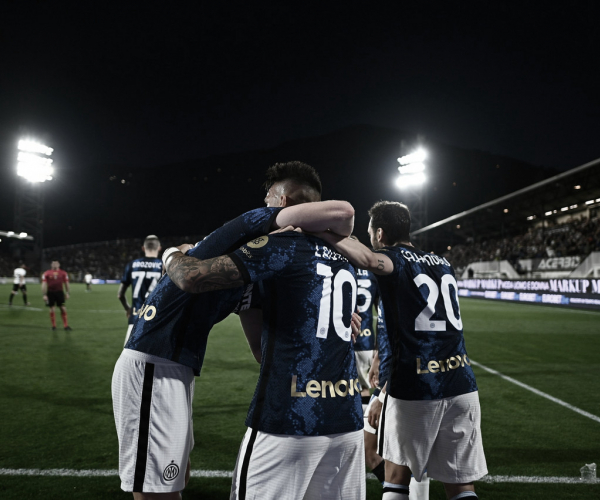 Internazionale vence Spezia e segue firme na luta pelo título italiano
