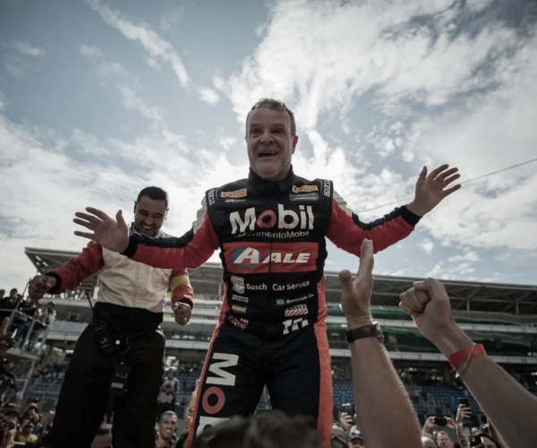 Rubens Barrichello conquista o bicampeonato da Stock Car em Interlagos