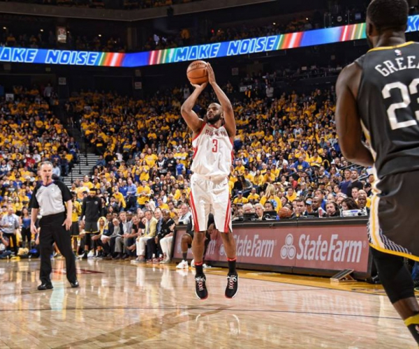NBA Playoffs - In gara4 la confusione regna sovrana negli ultimi 5' dei Warriors