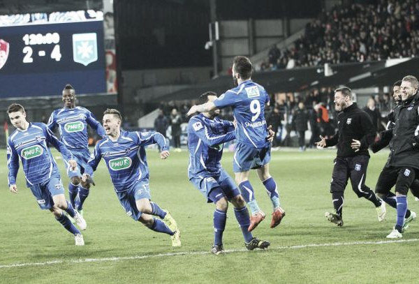 Auxerre bate Brest nos pênaltis e se classifica na Coupe de France