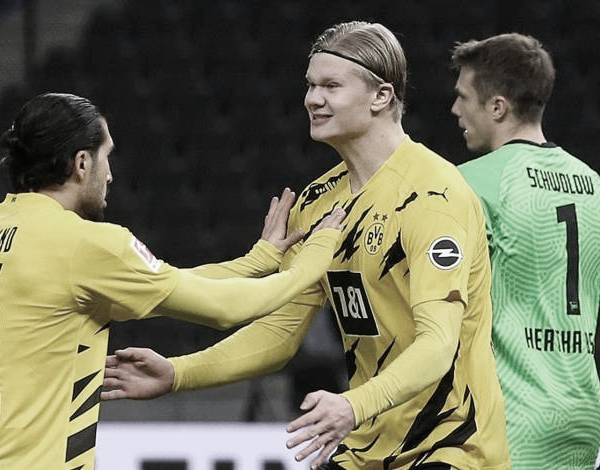 Com quatro gols de Haaland, Borussia Dortmund vira e goleia Hertha Berlin