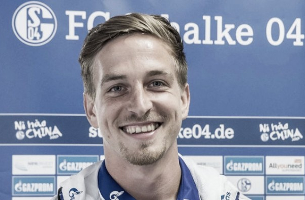 Bastian Oczipka, nuevo refuerzo para la defensa del Schalke 04