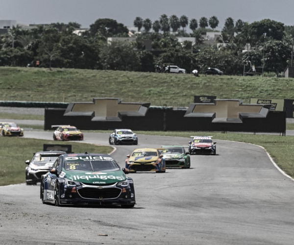 Stock Car: Rafael Suzuki vence sprint em Goiânia na abertura da temporada 2024