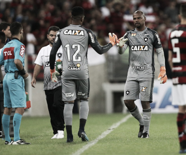 Bruxa solta: Terceiro goleiro do Botafogo terá missão de substituir lesionados Jefferson e Gatito Fernández