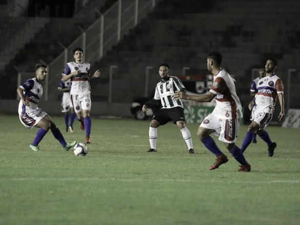 Coritiba perde para Cascavel CR com gol contra