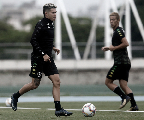 A dúvida que paira no Botafogo: Honda e Bruno Nazário conseguem jogar juntos?