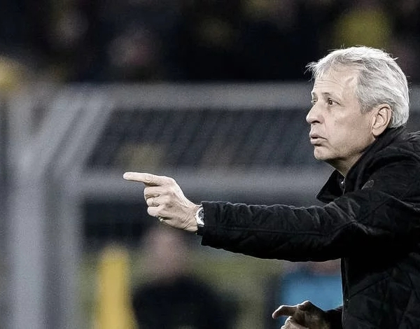 Favre, Reus e Hummels elogiam postura ofensiva do Dortmund, mas fazem apontamentos