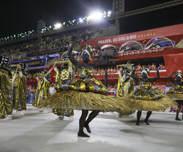 AO VIVO: Acompanhe os desfiles dos Escolas de Samba da Série Ouro