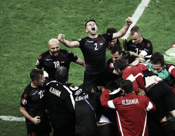 Romania 0-1 Albania: Sadiku the hero as Eagles celebrate first win