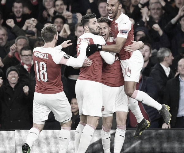 Arsenal encañonó al Nápoles en Londres