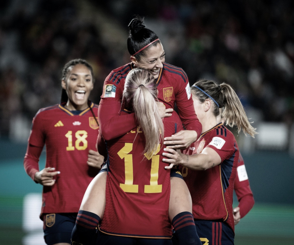 Baile Rojo! Espanha goleia Zâmbia e assume liderança do grupo C na Copa do Mundo Feminina