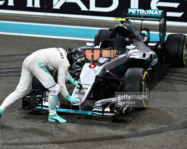 2016 Abu Dhabi GP: Hamilton wins battle, Rosberg wins war - as it happened