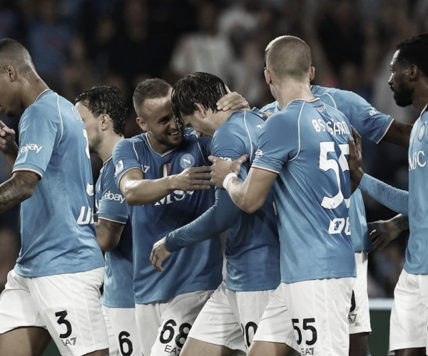 Napoli tenta confirmar vaga nas oitavas de final da Champions League