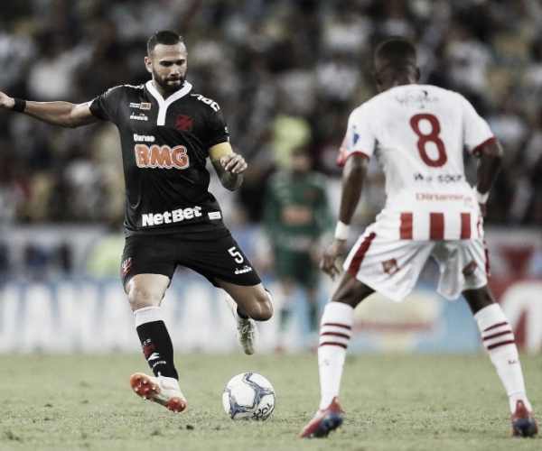 Castan tem lesão na coxa confirmada e vira dúvida para semifinal do Campeonato Carioca