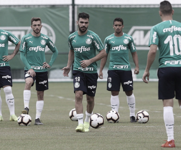 Palmeiras recebe Melgar em estreia de uniforme comemorativo