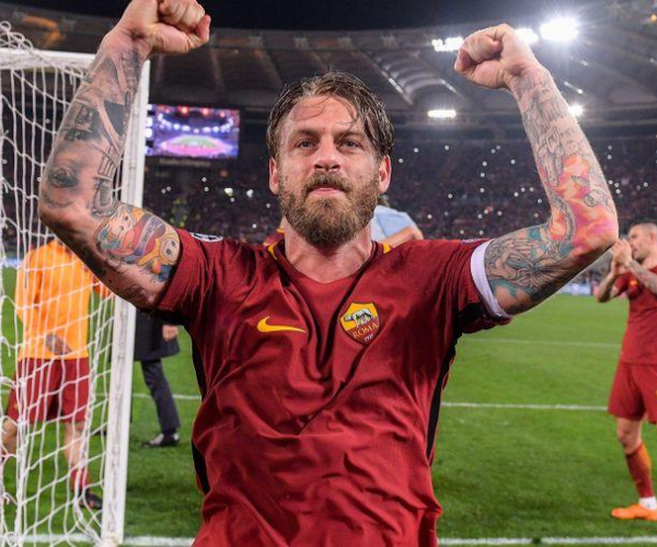 Certi amori non finiscono, fanno dei giri immensi e poi
ritornano