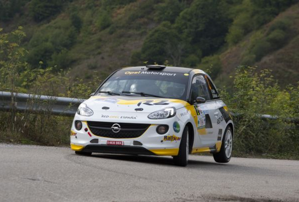 Esteban Vallín y el Opel Adam logran el Campeonato de España de R2