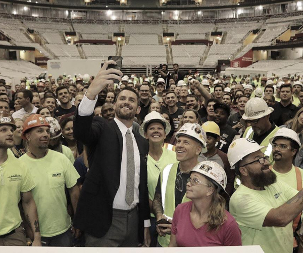 Love donates $100,000 to Cleveland arena workers