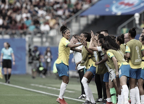 Com show de Cristiane, Brasil estreia com vitória contra Jamaica na Copa do Mundo Feminina
