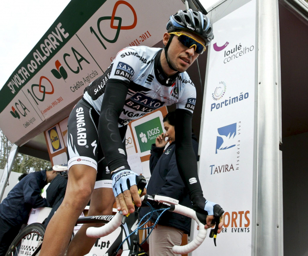 Alberto Contador wins the Vuelta a Espana despite losing time.